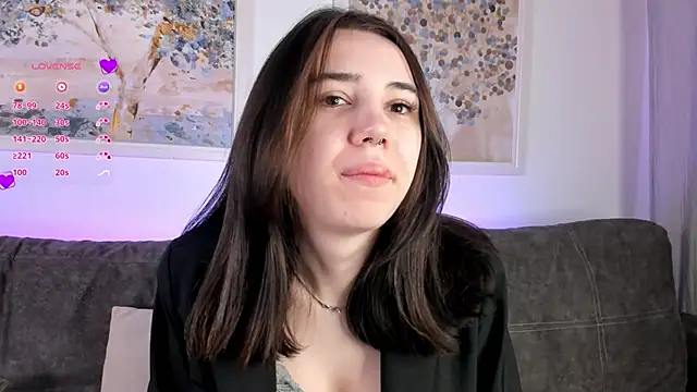 Snapshot of GillianDowdey chatting on 02.04.25 GillianDowdey online show from 02.04.25