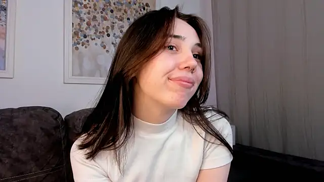 Snapshot of GillianDowdey chatting on 02.11.25 GillianDowdey online show from 02.11.25