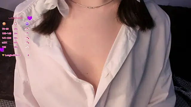 Snapshot of GillianDowdey chatting on 02.27.25 GillianDowdey online show from 02.27.25