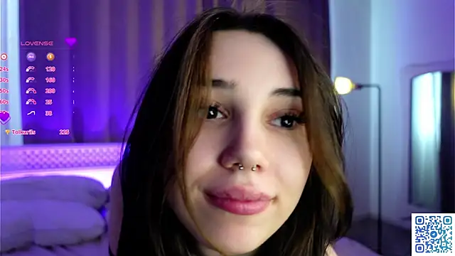 Snapshot of GillianDowdey chatting on 03.05.25 GillianDowdey online show from 03.05.25