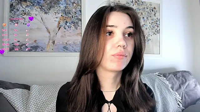 Snapshot of GillianDowdey chatting on 03.07.25 GillianDowdey online show from 03.07.25