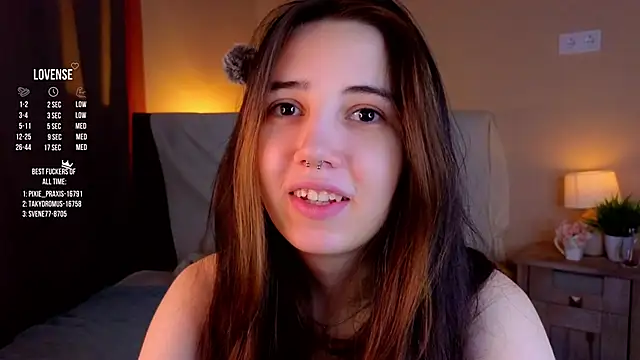 Snapshot of GillianDowdey chatting on 09.13.25 GillianDowdey online show from 09.13.25