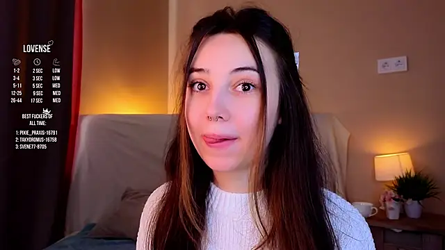 Snapshot of GillianDowdey chatting on 10.02.25 GillianDowdey online show from 10.02.25