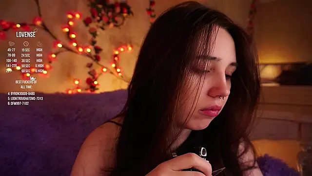 Snapshot of GillianDowdey chatting on 11.14.25 GillianDowdey online show from 11.14.25