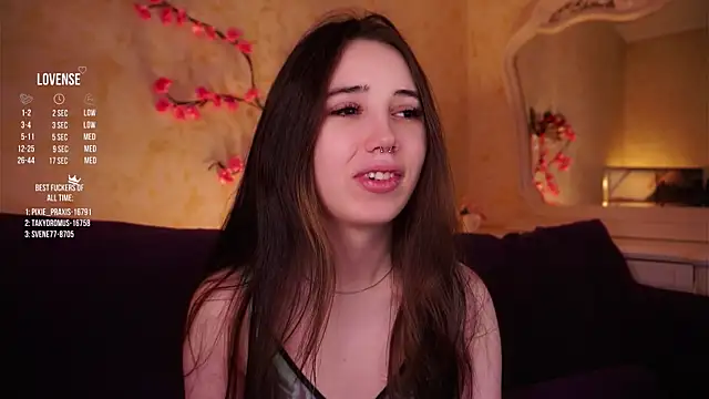 Snapshot of GillianDowdey chatting on 02.15.26 GillianDowdey online show from 02.15.26