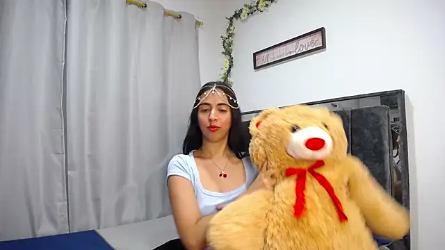 Snapshot of anna_alvarez chatting on 05.14.26 anna alvarez online show from 05.14.26