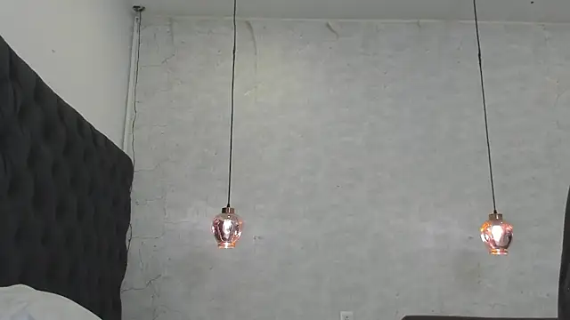 Ian Castillo  online show from 02.12.25