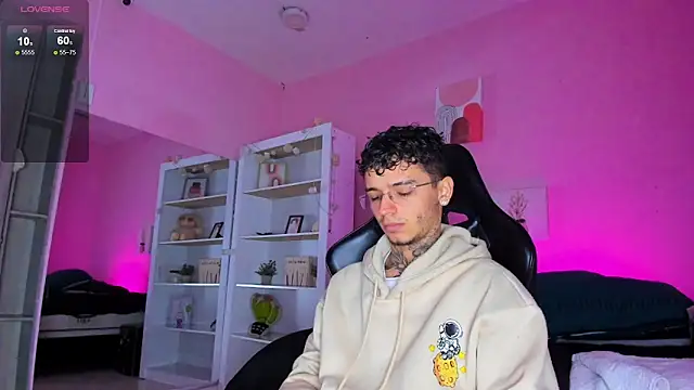 Ian Castillo  online show from 11.21.25