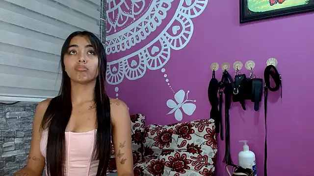 Snapshot of AntonellaAndNoah chatting on 02.05.26 AntonellaAndNoah online show from 02.05.26