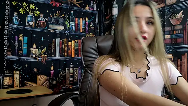 Snapshot of julietta___jackson chatting on 01.02.25 julietta jackson online show from 01.02.25