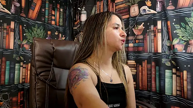 Snapshot of julietta___jackson chatting on 01.30.25 julietta jackson online show from 01.30.25