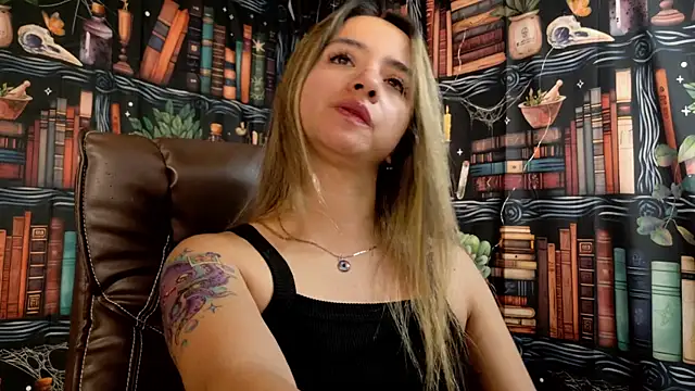 Snapshot of julietta___jackson chatting on 01.30.25 julietta jackson online show from 01.30.25