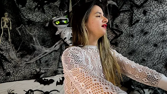 julietta   jackson online show from 10.24.25