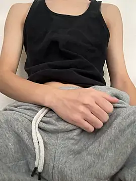 fyzz55555 online show from 12.04.25