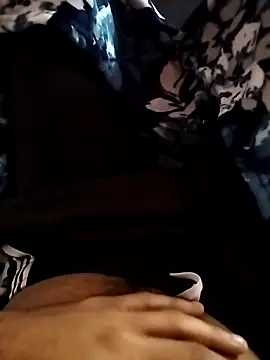 Snapshot of indian___fucker chatting on 09.19.25 indian fucker online show from 09.19.25