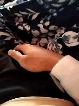 Snapshot of indian___fucker chatting on 09.28.25 indian fucker online show from 09.28.25