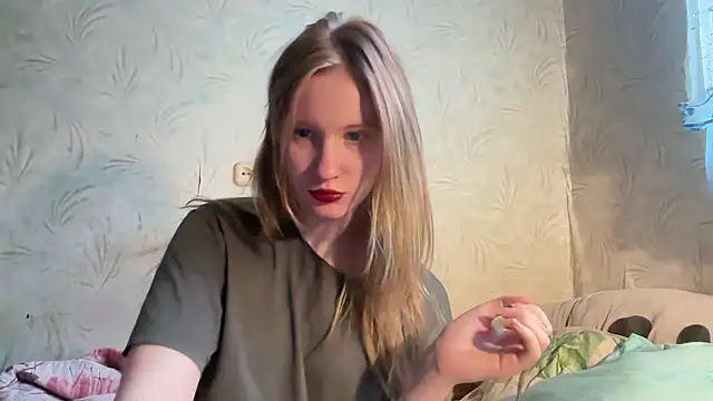 Snapshot of saint_cat25 chatting on 12.02.24 saint cat25 online show from 12.02.24