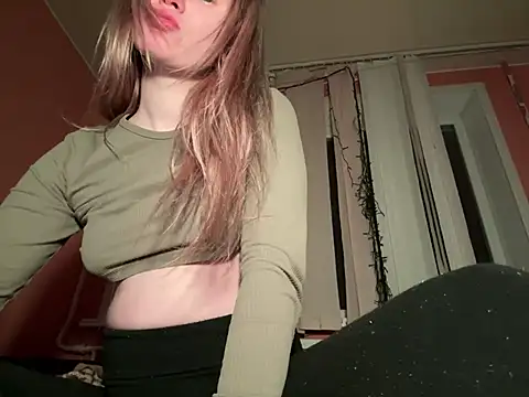 Snapshot of saint_cat25 chatting on 01.18.25 saint cat25 online show from 01.18.25