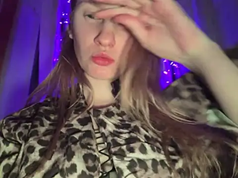 Snapshot of saint_cat25 chatting on 01.21.25 saint cat25 online show from 01.21.25