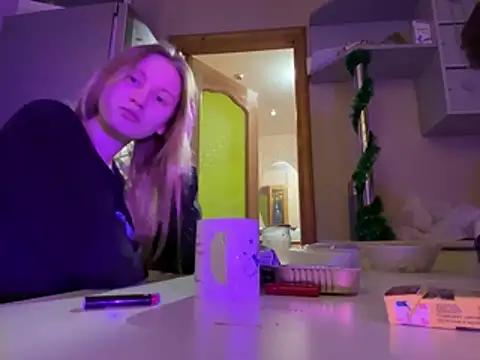 Snapshot of saint_cat25 chatting on 02.04.25 saint cat25 online show from 02.04.25