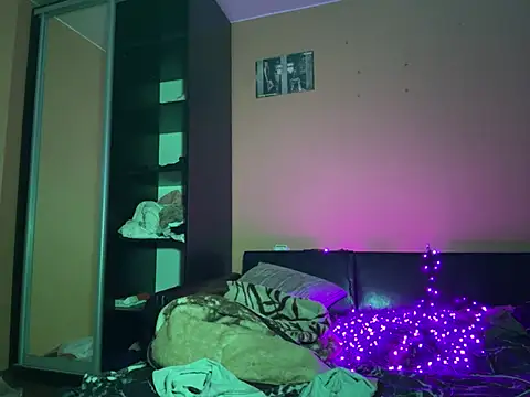 Snapshot of saint_cat25 chatting on 03.02.25 saint cat25 online show from 03.02.25