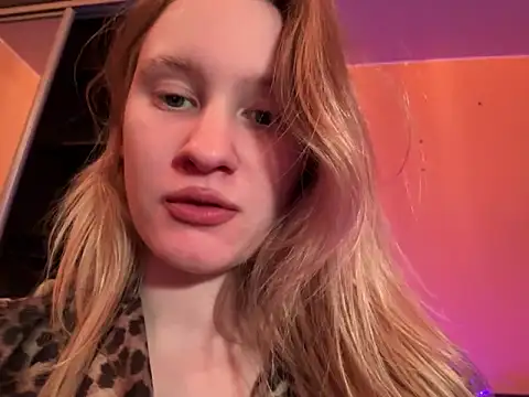 Snapshot of saint_cat25 chatting on 03.03.25 saint cat25 online show from 03.03.25