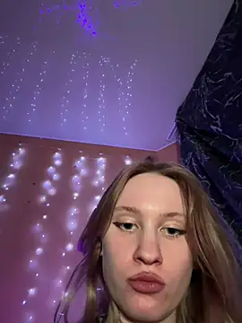 Snapshot of saint_cat25 chatting on 03.21.25 saint cat25 online show from 03.21.25