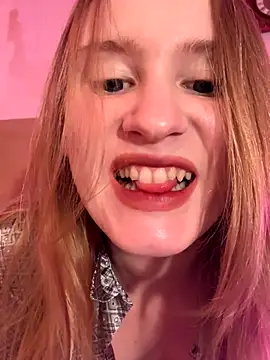 Snapshot of saint_cat25 chatting on 12.03.25 saint cat25 online show from 12.03.25