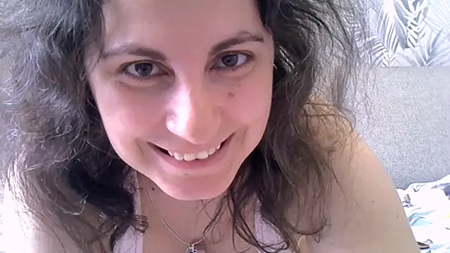 Snapshot of ShelaDiass chatting on 03.28.26 ShelaDiass online show from 03.28.26