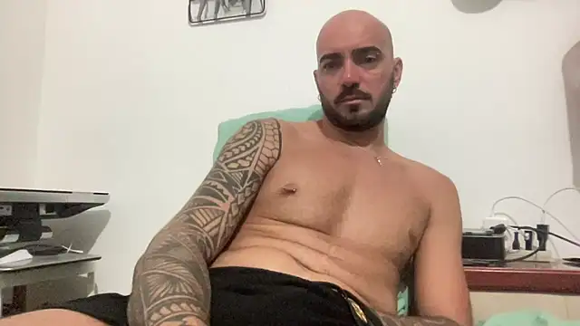 Snapshot of alessandromori91 chatting on 09.13.25 alessandromori91 online show from 09.13.25