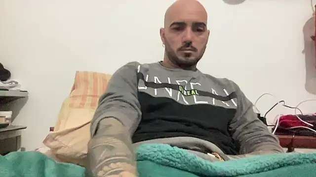 alessandromori91 online show from 01.18.26