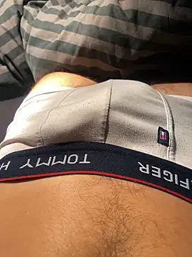 Snapshot of enzomlt chatting on 01.08.25 enzomlt online show from 01.08.25