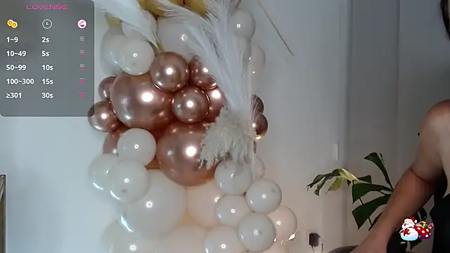 Snapshot of pauliCarter chatting on 12.15.25 pauliCarter online show from 12.15.25