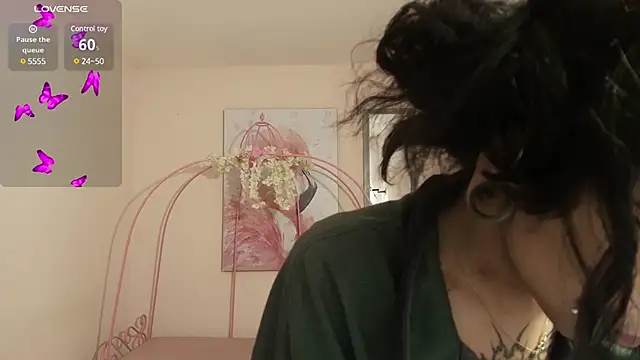 Violetta Suky online show from 02.24.25