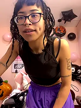 Violetta Suky online show from 10.25.25