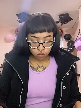 Violetta Suky online show from 10.28.25