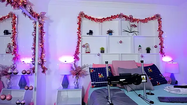 Snapshot of Jenifer_Diaz chatting on 12.21.24 Jenifer Diaz online show from 12.21.24