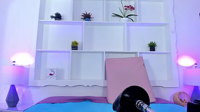 Snapshot of Jenifer_Diaz chatting on 01.14.25 Jenifer Diaz online show from 01.14.25