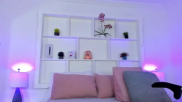 Snapshot of Jenifer_Diaz chatting on 11.10.25 Jenifer Diaz online show from 11.10.25