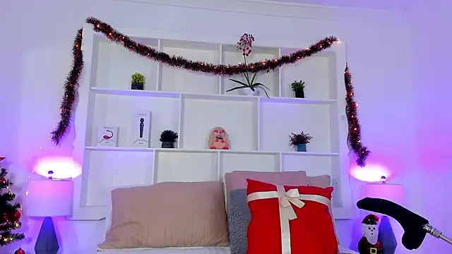 Jenifer Diaz online show from 12.22.25