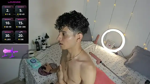 Snapshot of Benjamin_Buster chatting on 09.25.25 Benjamin Buster online show from 09.25.25