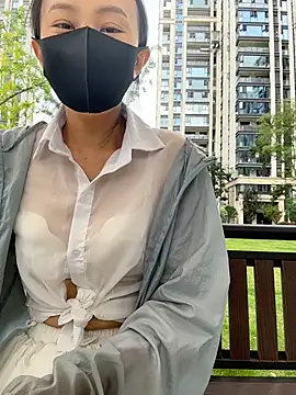 Snapshot of moneymaker_taipei chatting on 10.03.25 moneymaker taipei online show from 10.03.25