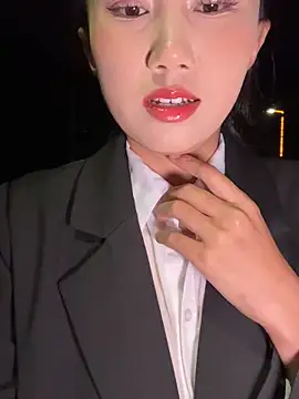 Snapshot of moneymaker_taipei chatting on 10.19.25 moneymaker taipei online show from 10.19.25