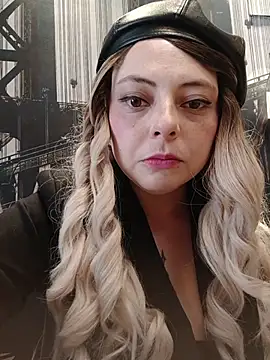 madelaine- online show from 10.27.25