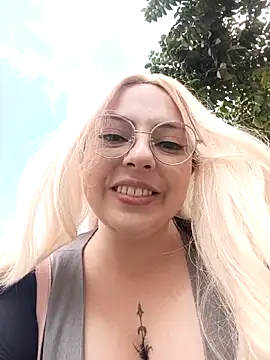 madelaine- online show from 03.13.26