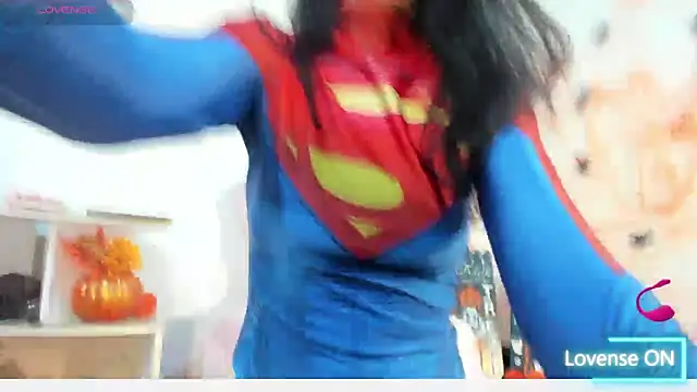 Snapshot of samira_nylon1 chatting on 10.31.25 samira nylon1 online show from 10.31.25