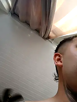 HotBoyJB2000 online show from 02.26.25