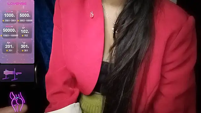 Snapshot of Sheela_oshovadi chatting on 12.17.24 Sheela oshovadi online show from 12.17.24