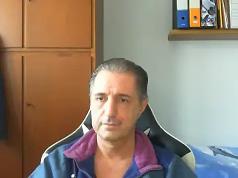 Snapshot of lliuk70mi chatting on 01.18.25 lliuk70mi online show from 01.18.25