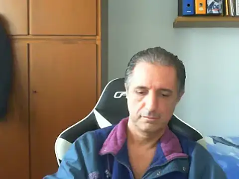 Snapshot of lliuk70mi chatting on 01.29.25 lliuk70mi online show from 01.29.25